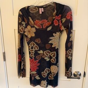 Sweet Pea Floral Long Sleeve Top - Black and Red